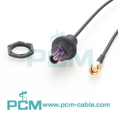 Fakra Code D Violet Straight Plug till SMA Plug Cable RG-174